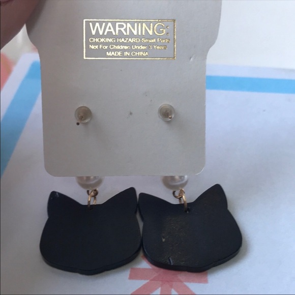 SOLD//🐱CAT🐈 Earrings ✨NEW✨ with 🏷tags!✨ - Picture 6 of 7